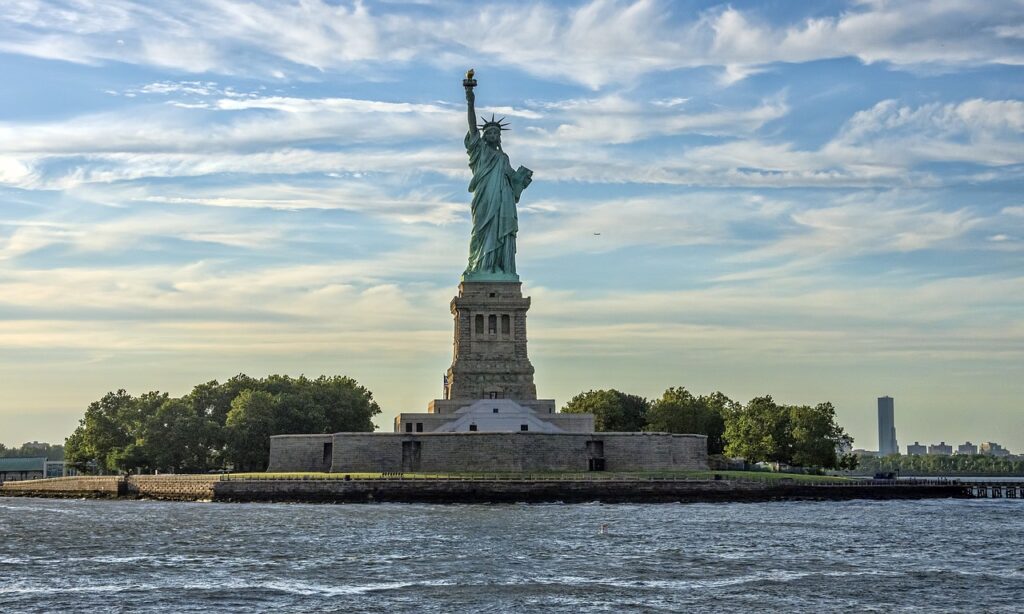 statue of liberty front